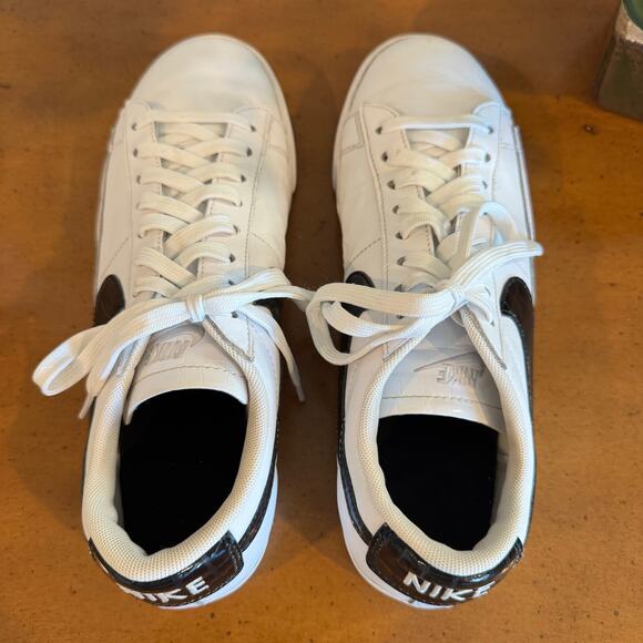 Nike Women’s Blazer Low Leather Sneakers White/Black Croc – Size 10 - Picture 3 of 8